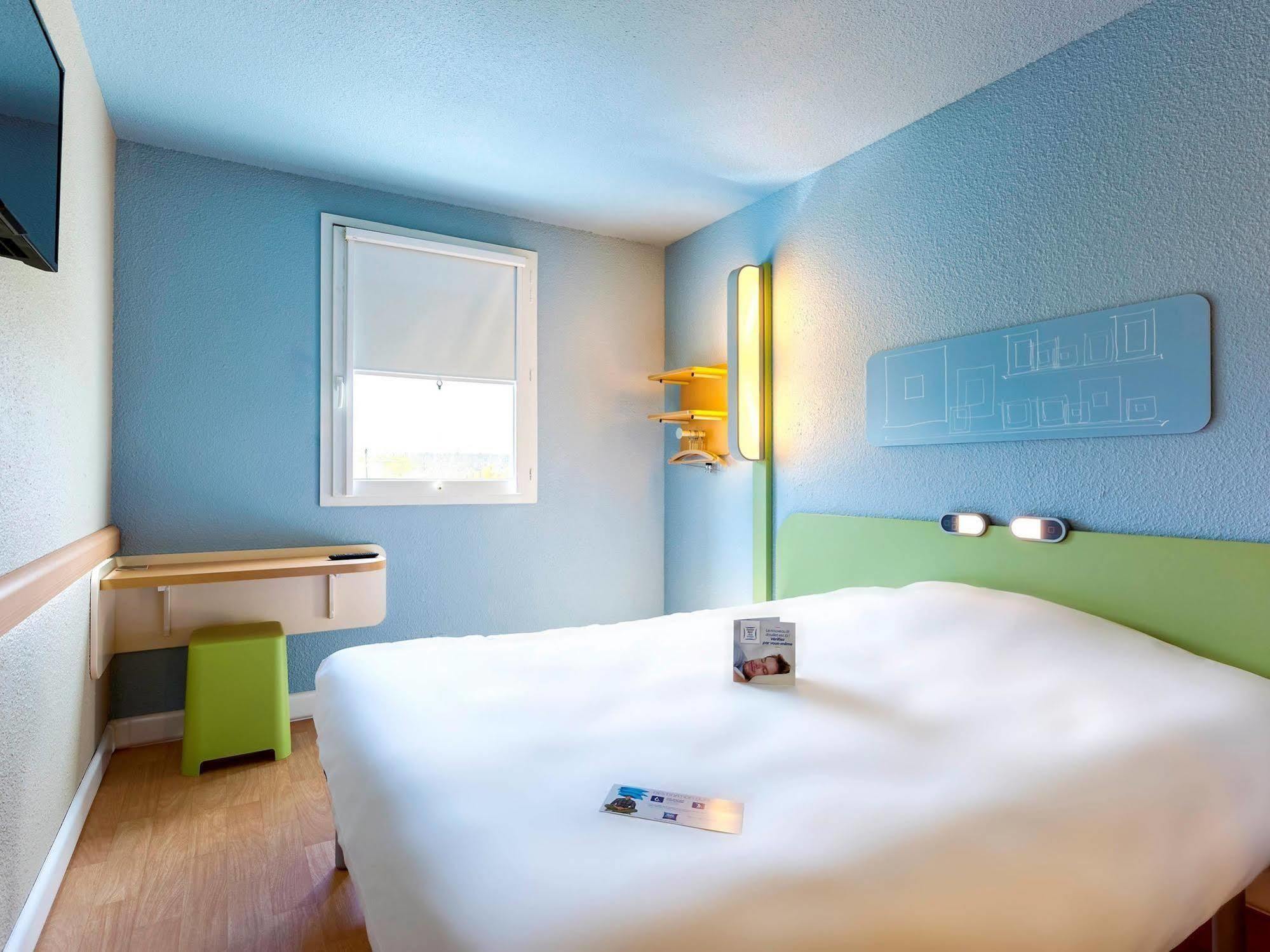 Ibis Budget La Roche Sur Yon Vendespace Mouilleron-le-Captif ภายนอก รูปภาพ