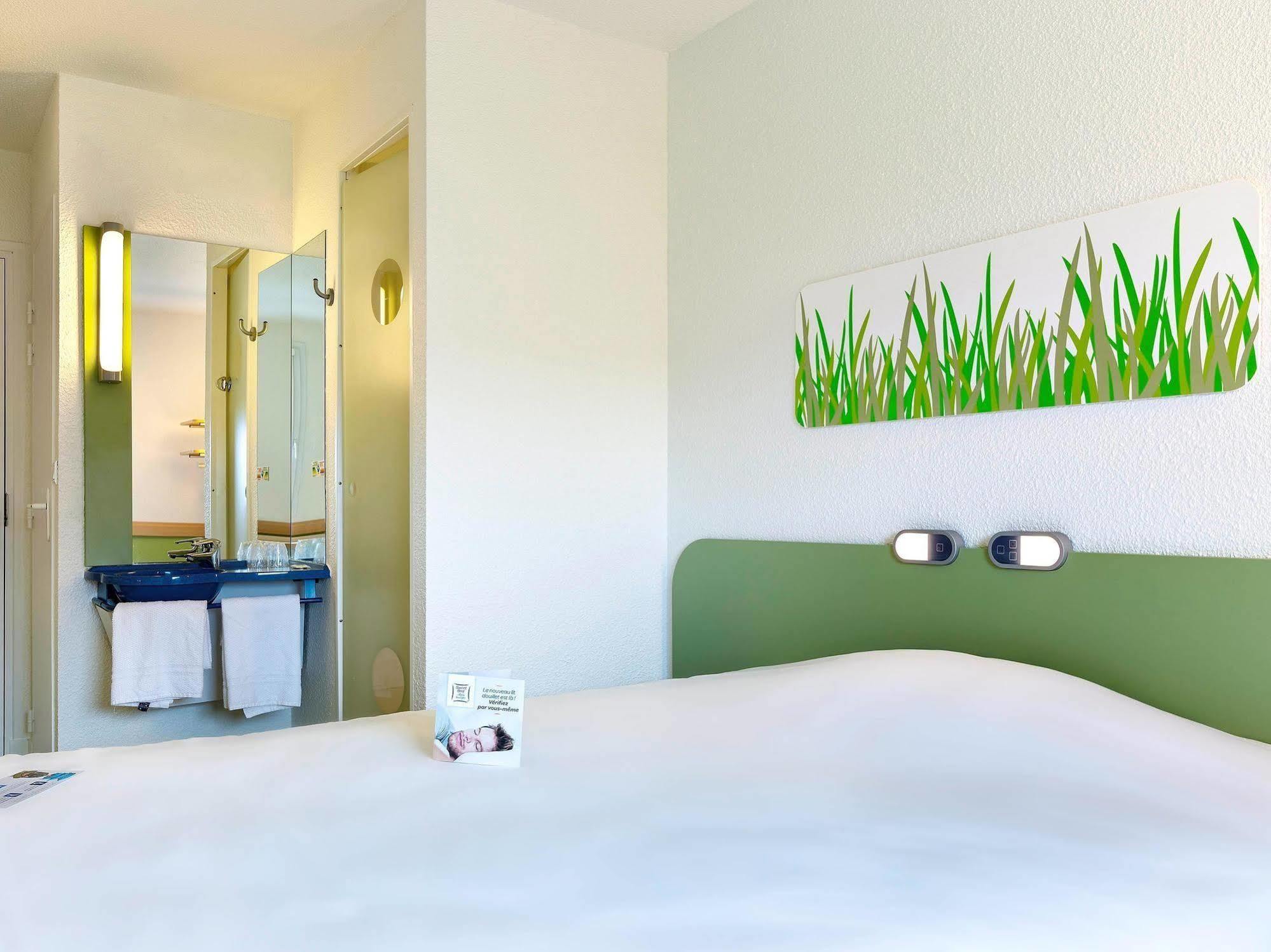 Ibis Budget La Roche Sur Yon Vendespace Mouilleron-le-Captif ภายนอก รูปภาพ